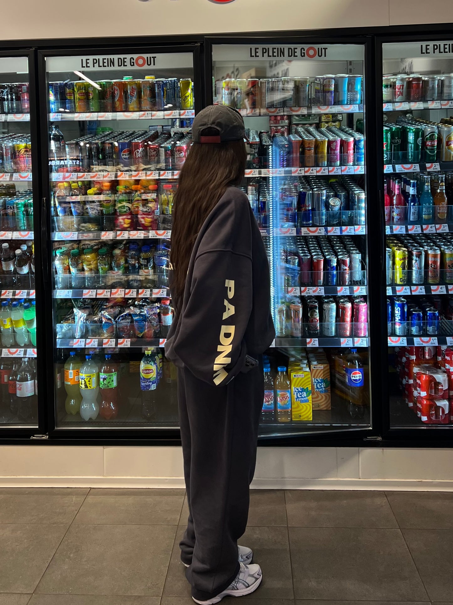 OVERSIZED LOGO CREW NECK I GREY
