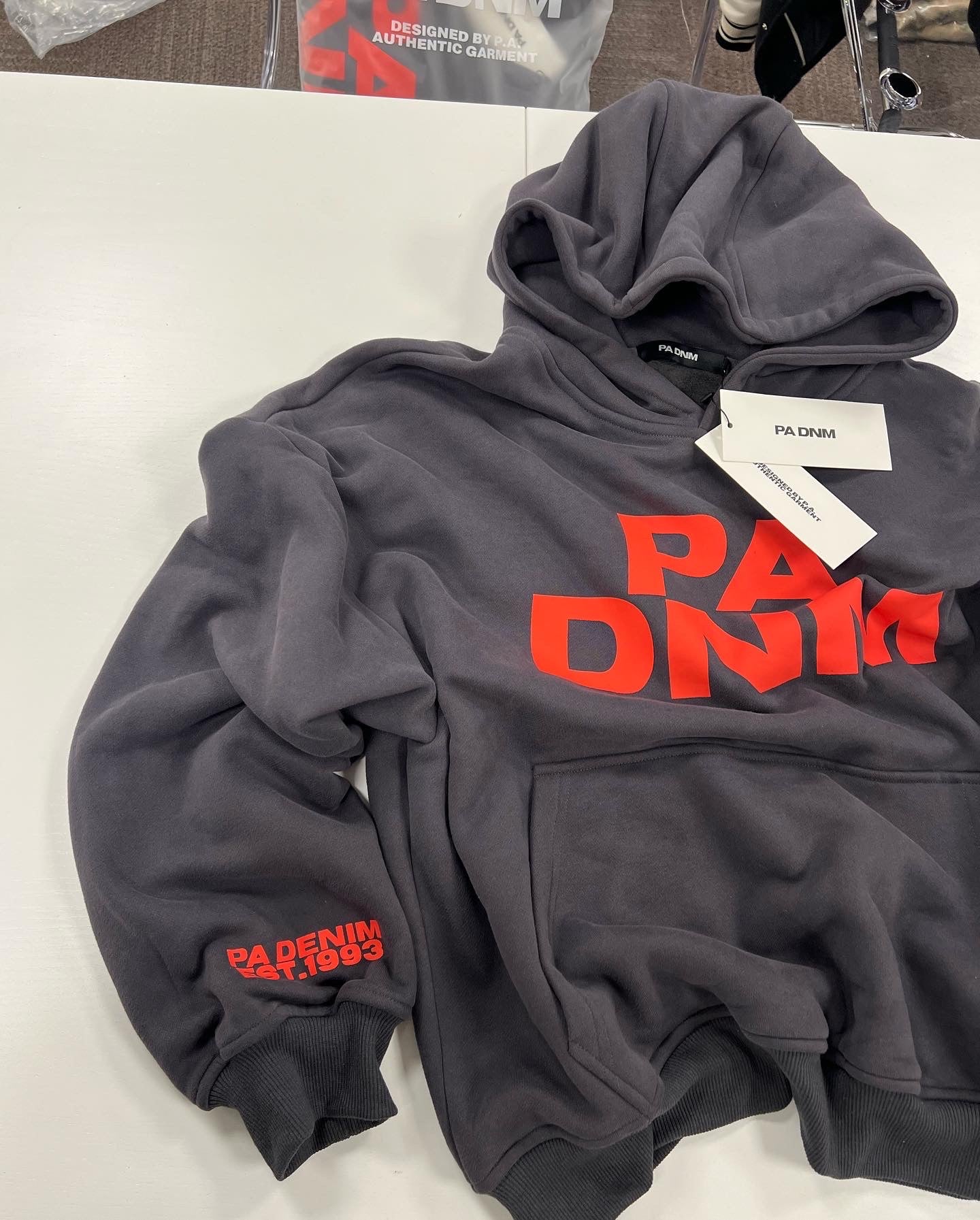 OVERSIZED LOGO HOODIE