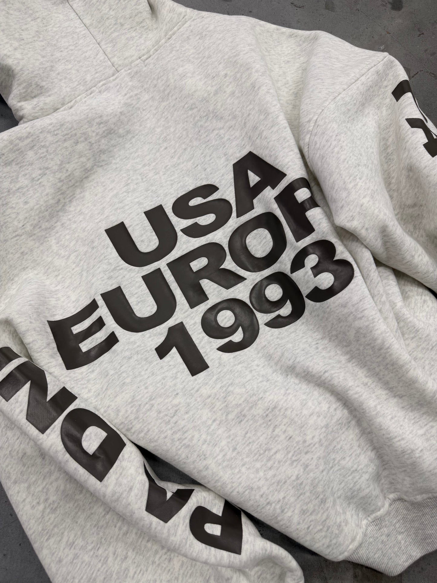 93’ OVERSIZED LOGO HOODIE I VINTAGE GREY