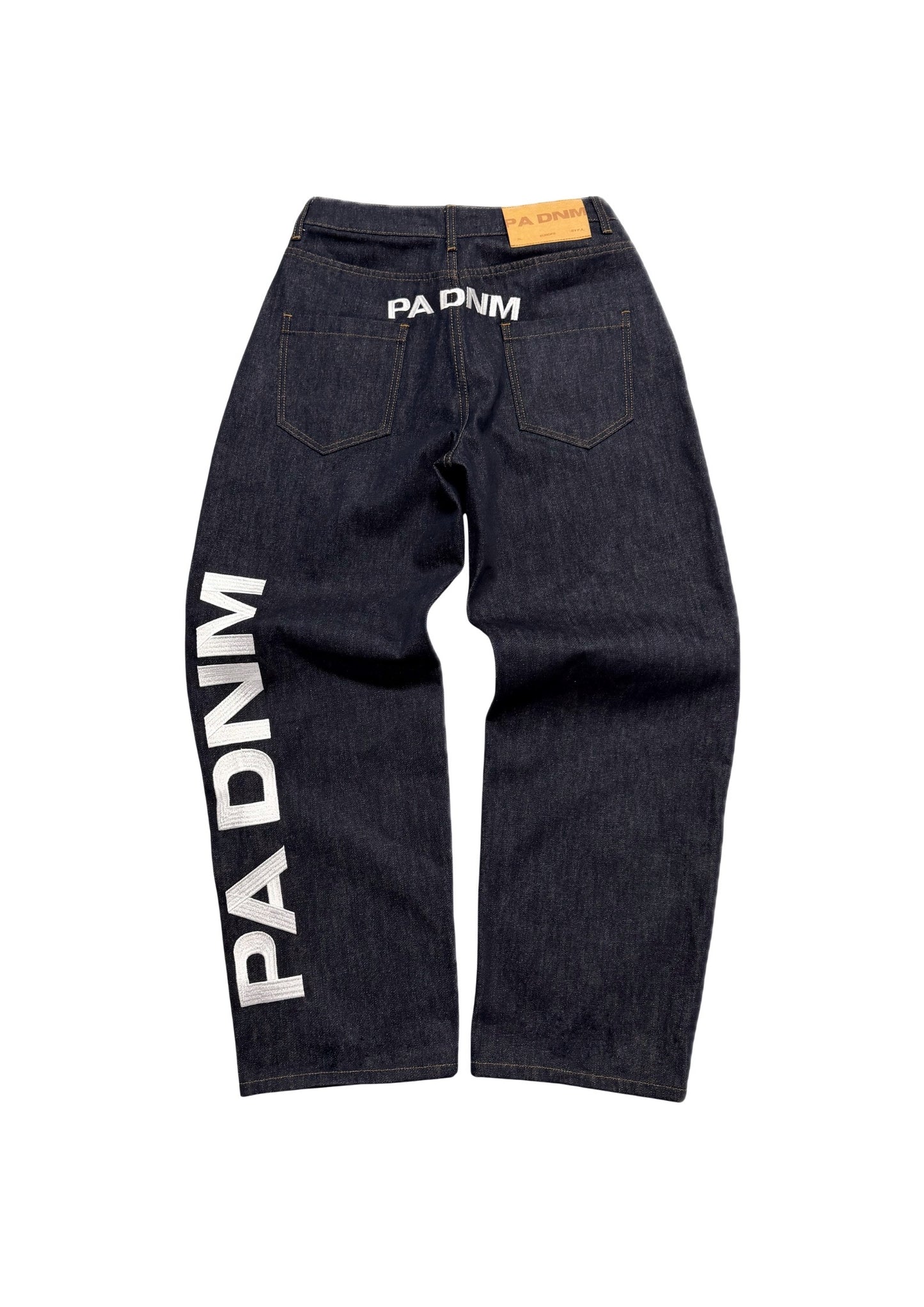THE CORE DENIM PANTS