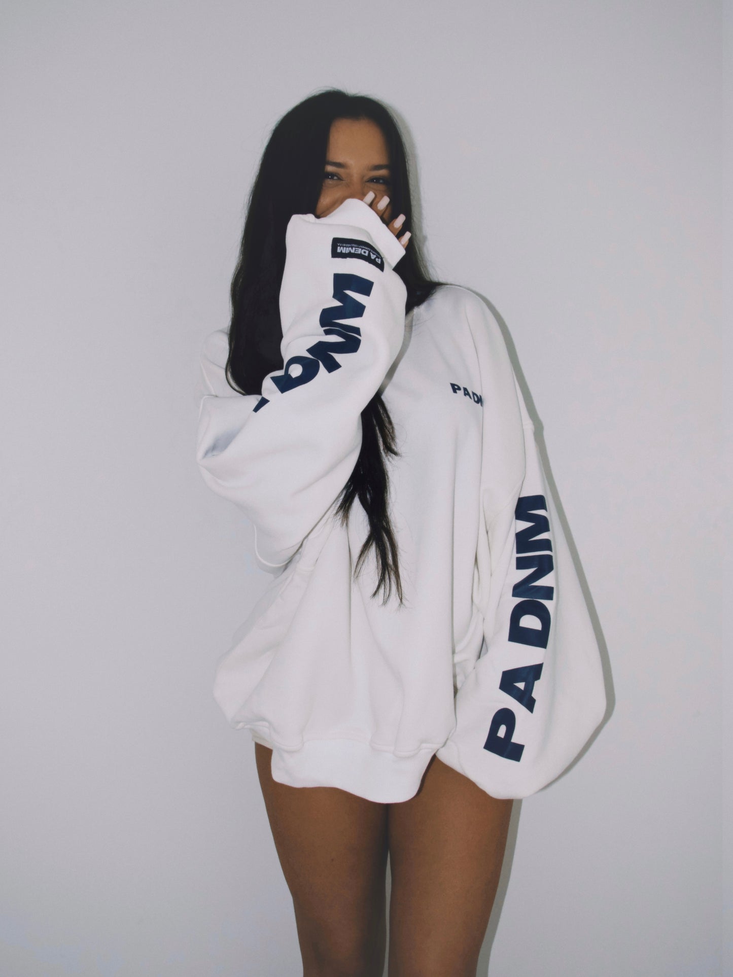 OVERSIZED LOGO CREW NECK I WHITE