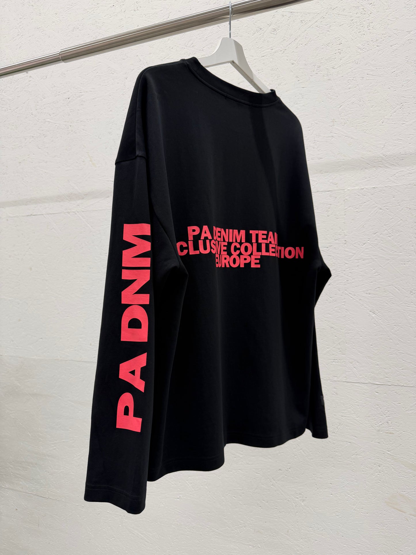 LONG-SLEEVE LOGO SHIRT I BLACK