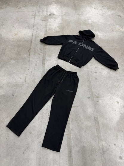 THE BLACK UNIFORM JOGGERS