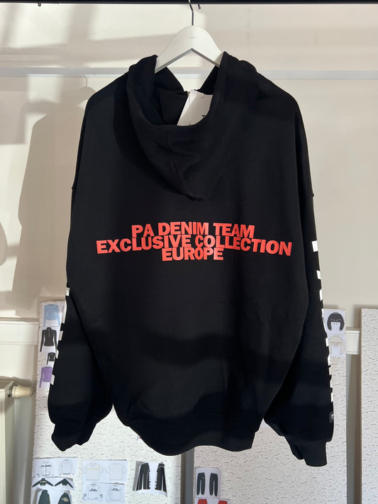 DOUBLE ENDED ZIP LOGO HOODIE I BLACK (PRE-ORDER)