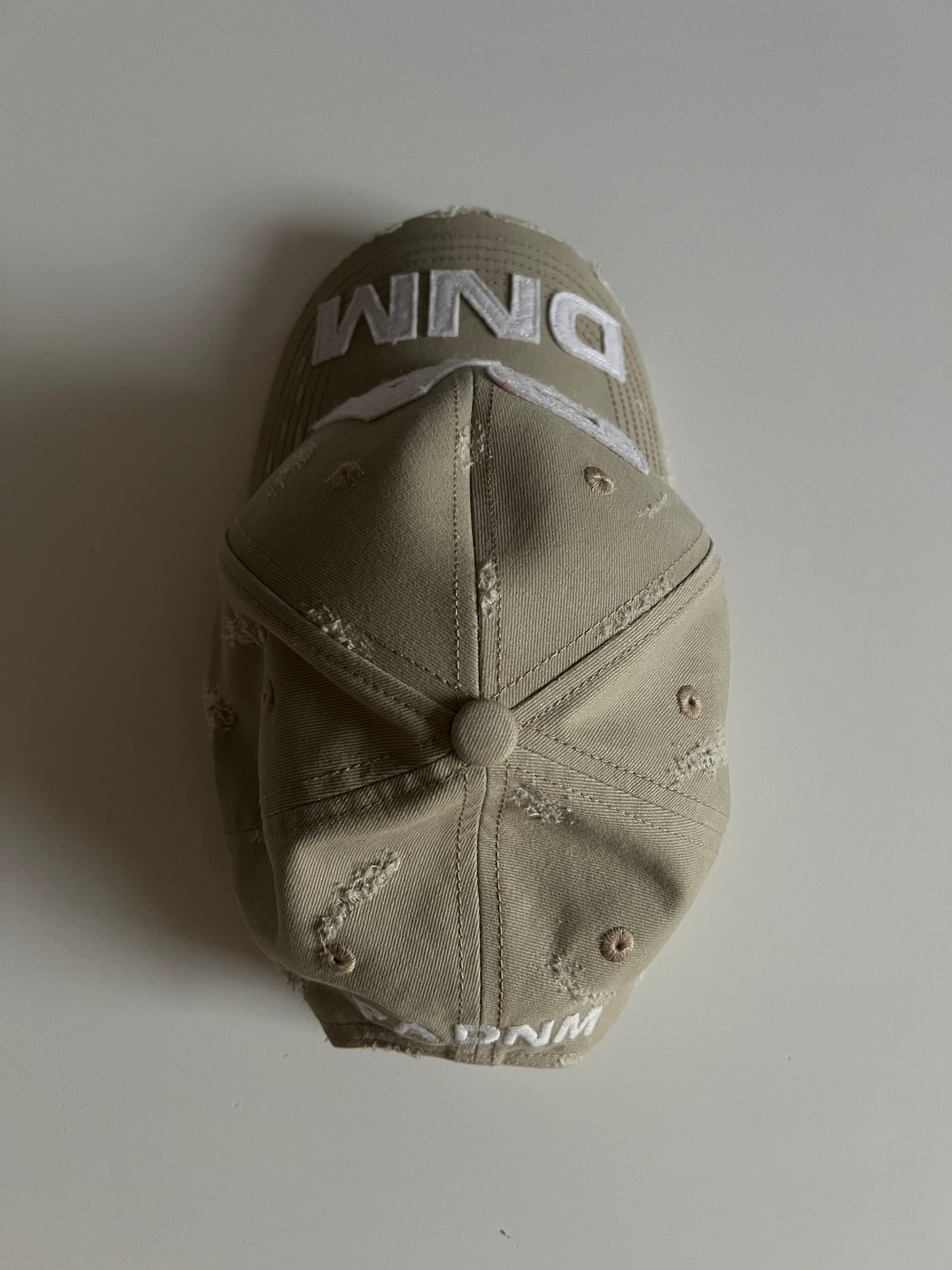 DISTRESSED LOGO CAP
