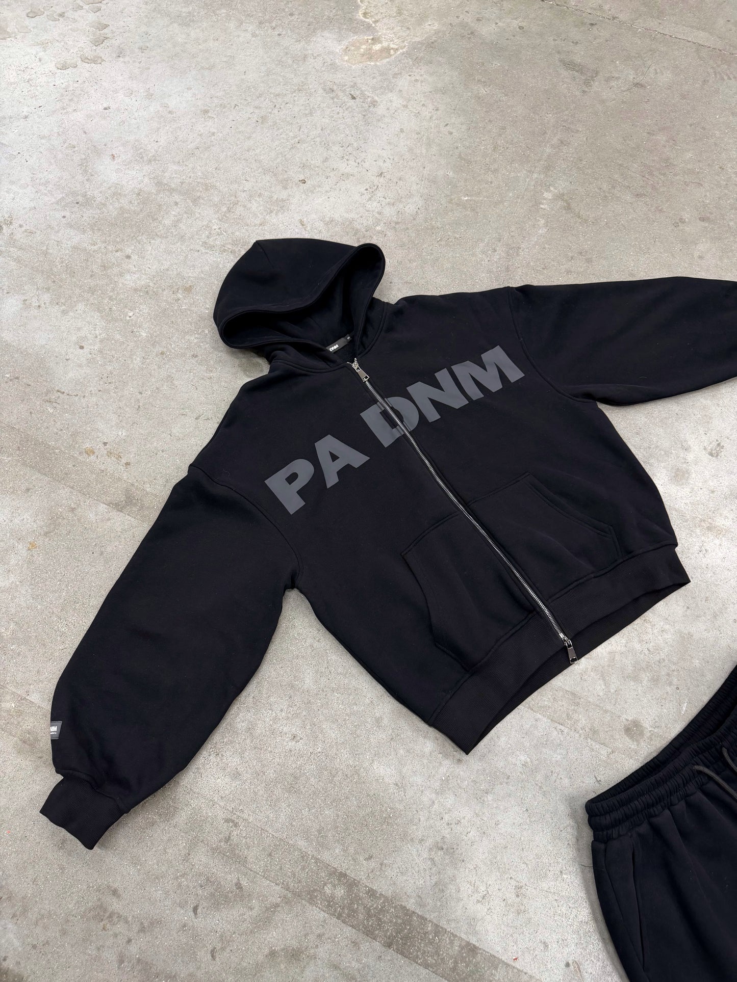 THE BLACK UNIFORM HOODIE
