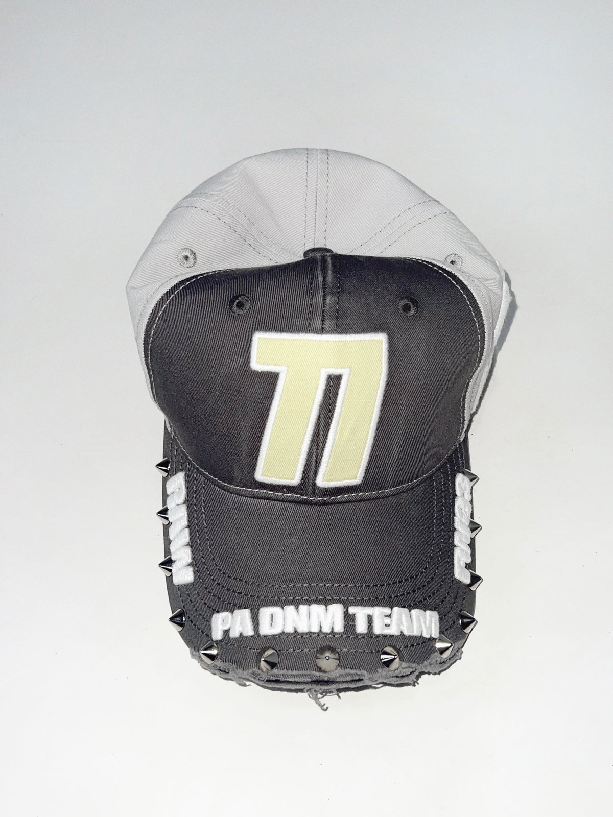 STUDDED GEAR CAP